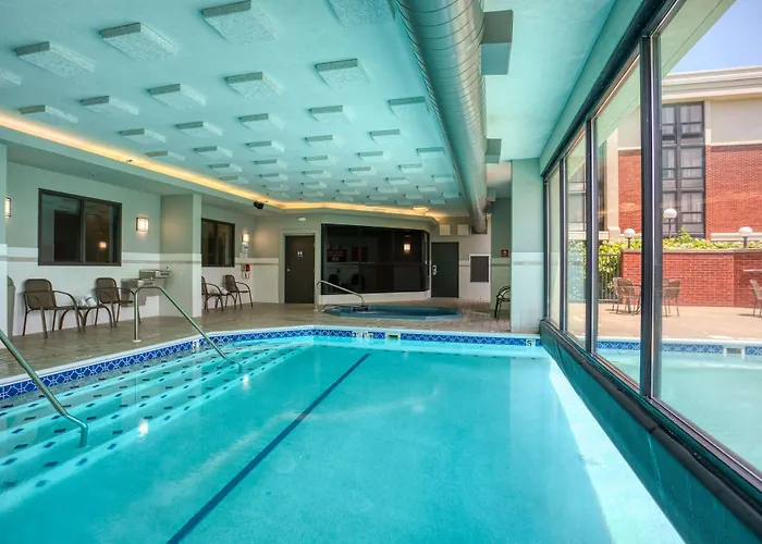 Drury & St. Louis - Hotel 3*